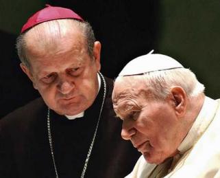 Cardeal Stanislaw Dziwisz e João Paulo II