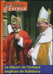 O bispo de Évreux presente em "ordenações" de mulheres. 
Um ato que requer imediata e enérgica reação por parte de Roma.