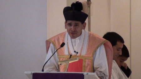 Padre Michael Rodríguez.