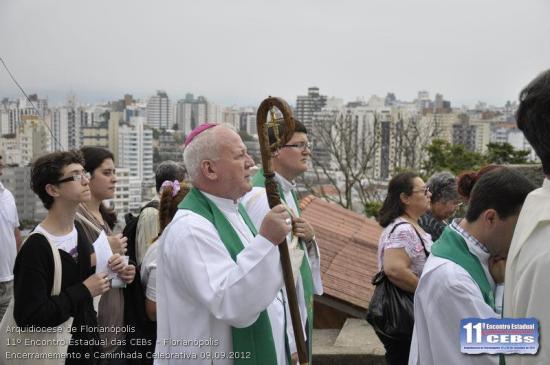 Na mesmíssima "caminhada", estava presente do Arcebispo de Florianópolis, Dom Dom Wilson Tadeu Jönck, SCJ...