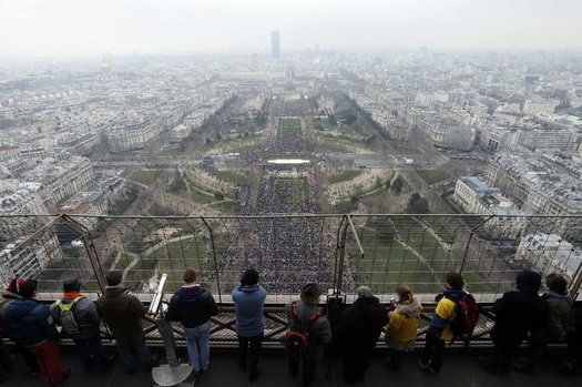 Paris, 13 de janeiro de 2013: um mar de gente diz não ao casamento gay.